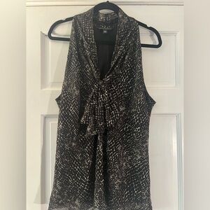 Banana Republic Black and White Sleeveless Blouse